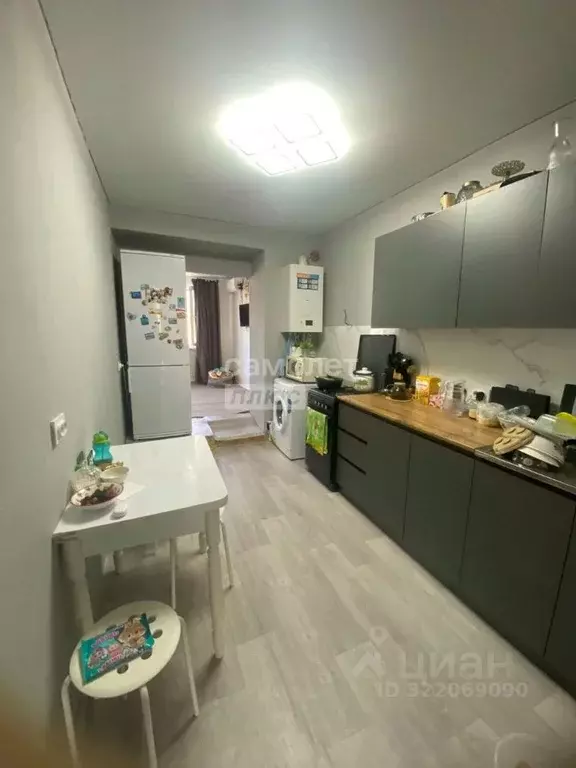 3-к кв. Астраханская область, с. Красный Яр ул. Ворошилова, 22 (64.8 ... - Фото 1