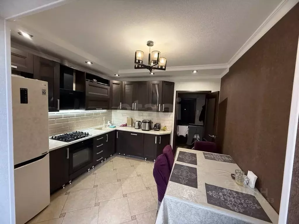 2-к кв. Северная Осетия, Владикавказ ул. Астана Кесаева, 42к1 (64.0 м) - Фото 1