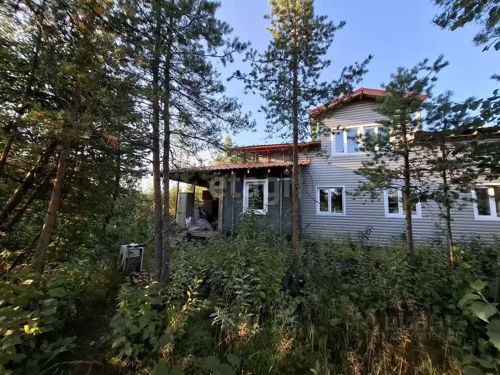 Дом в Архангельская область, Новодвинск ул. Речная, 2 (300 м) - Фото 1