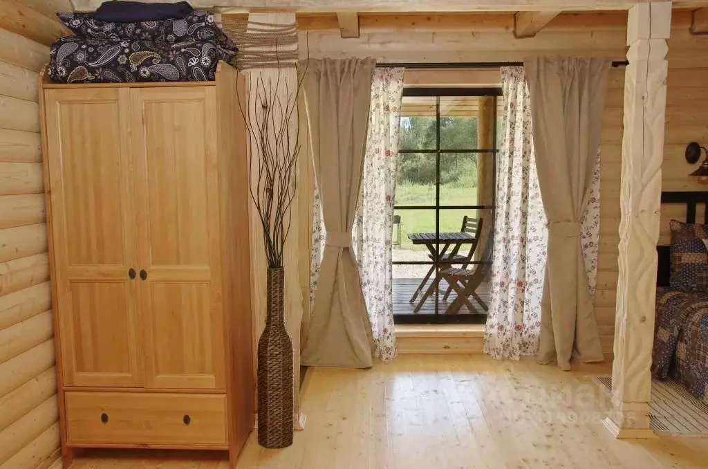 1-к кв. Псковская область, Пушкиногорье городское поселение, д. ... - Фото 2