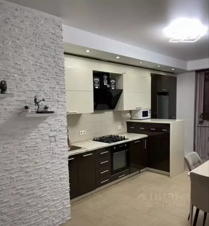2-к кв. Крым, Симферополь ул. Камская, 31 (72.0 м) - Фото 1