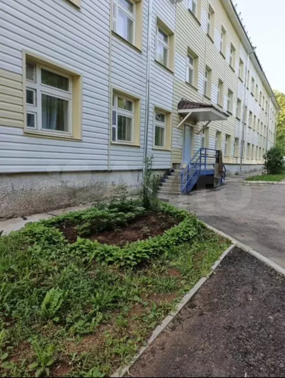 Комната 15,6 м в 1-к., 1/3 эт. - Фото 0