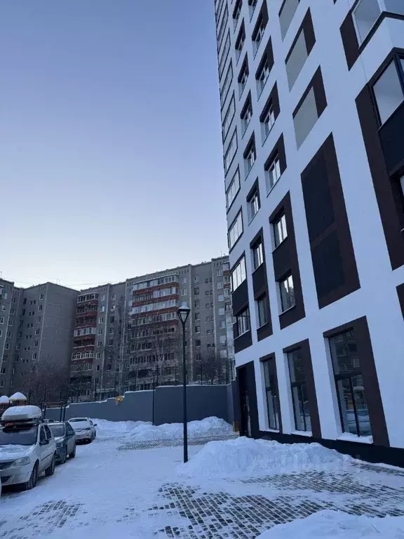 3-к кв. Свердловская область, Екатеринбург ул. Прониной, 43 (78.4 м) - Фото 2