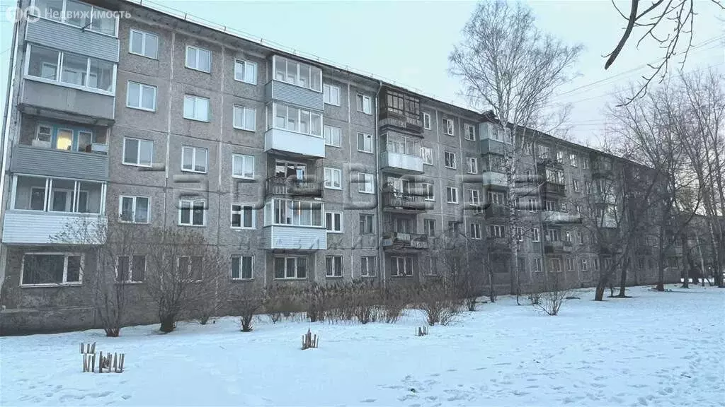 3-комнатная квартира: Красноярск, Кольцевая улица, 7 (44 м) - Фото 1