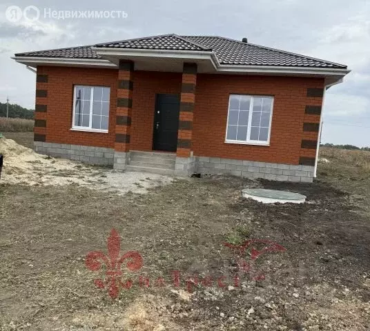 Дом в Строитель, улица Беседина (100 м) - Фото 1