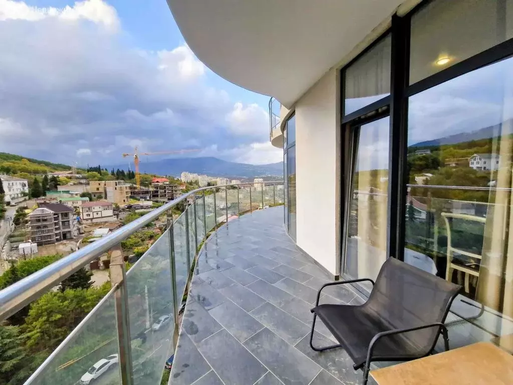 1-комнатная квартира: Алушта, Западная улица, 4 (61.6 м) - Фото 1