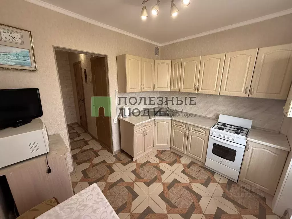 3-к кв. Белгородская область, Белгород ул. Есенина, 44 (68.0 м) - Фото 1