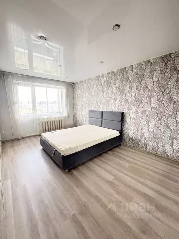 2-к кв. Курганская область, Курган Заозерный жилрайон, 6-й мкр, 15 ... - Фото 0
