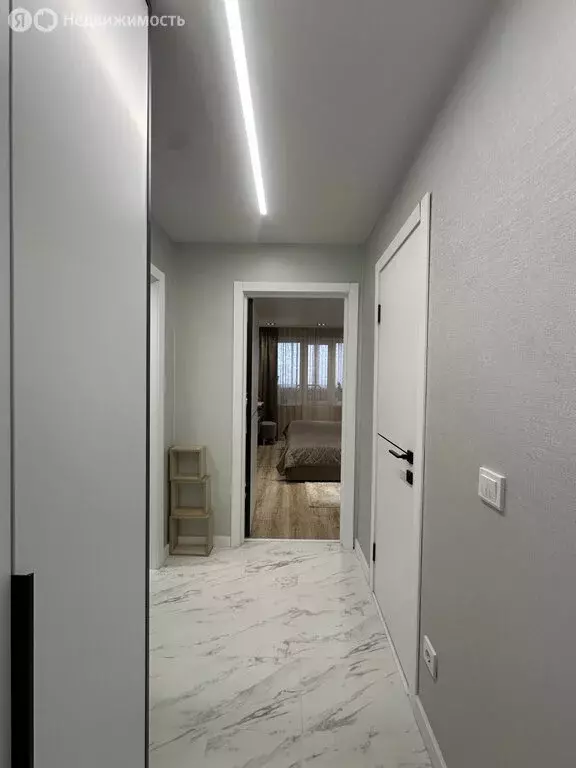 3-комнатная квартира: Челябинск, улица Южный Бульвар, 13 (66.5 м) - Фото 1