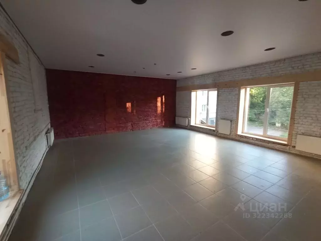 Помещение свободного назначения в Ленинградская область, Гатчина ул. ... - Фото 2