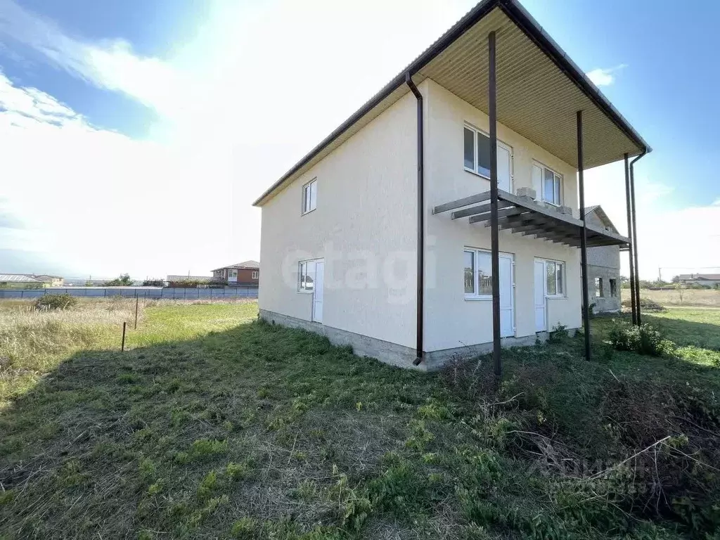 Дом в Краснодарский край, Темрюкский район, Ахтанизовское с/пос, пос. ... - Фото 1