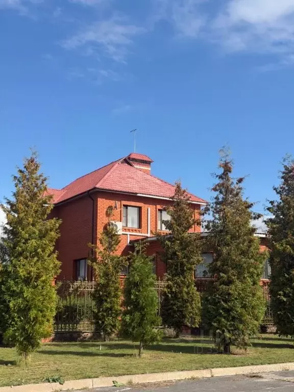 Коттедж в Курская область, Курчатовский район, д. Дружная ул. ... - Фото 1