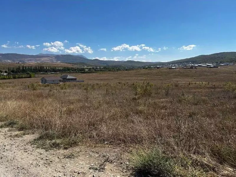 Участок в Крым, Симферопольский район, Добровское с/пос, с. Пионерское ... - Фото 1