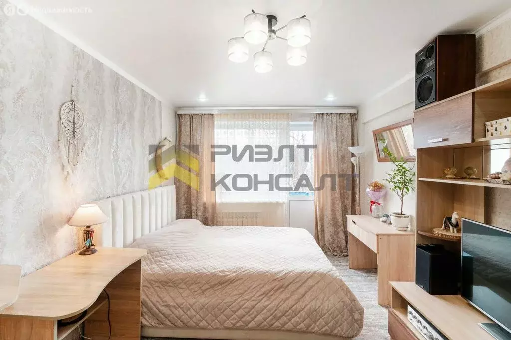 2-комнатная квартира: Омск, улица Туполева, 3Б (45 м) - Фото 0