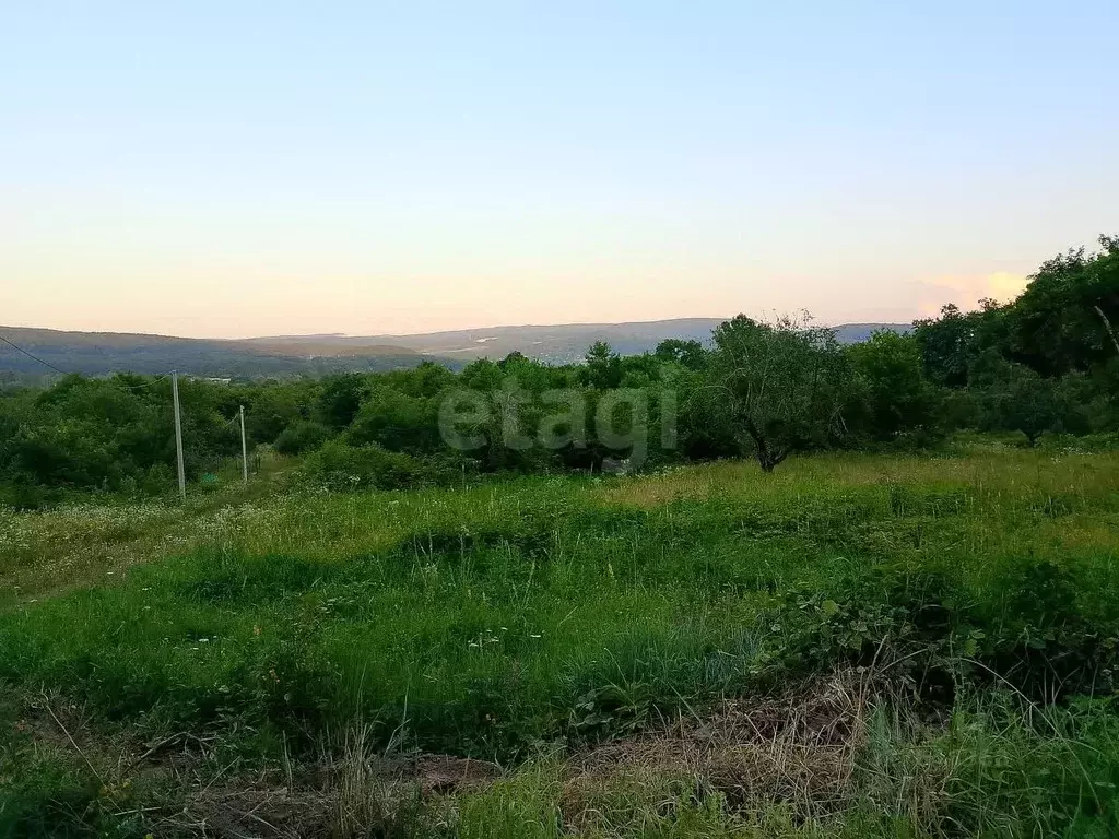 Участок в Адыгея, Майкопский район, пос. Каменномостский ул. Мира ... - Фото 1