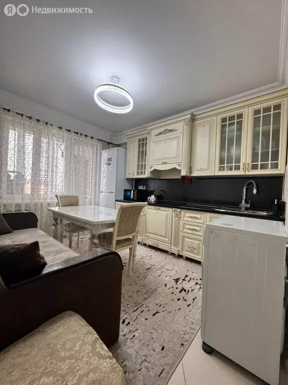 1-комнатная квартира: Каспийск, улица Зейнудина Батманова, 12 (48 м) - Фото 1