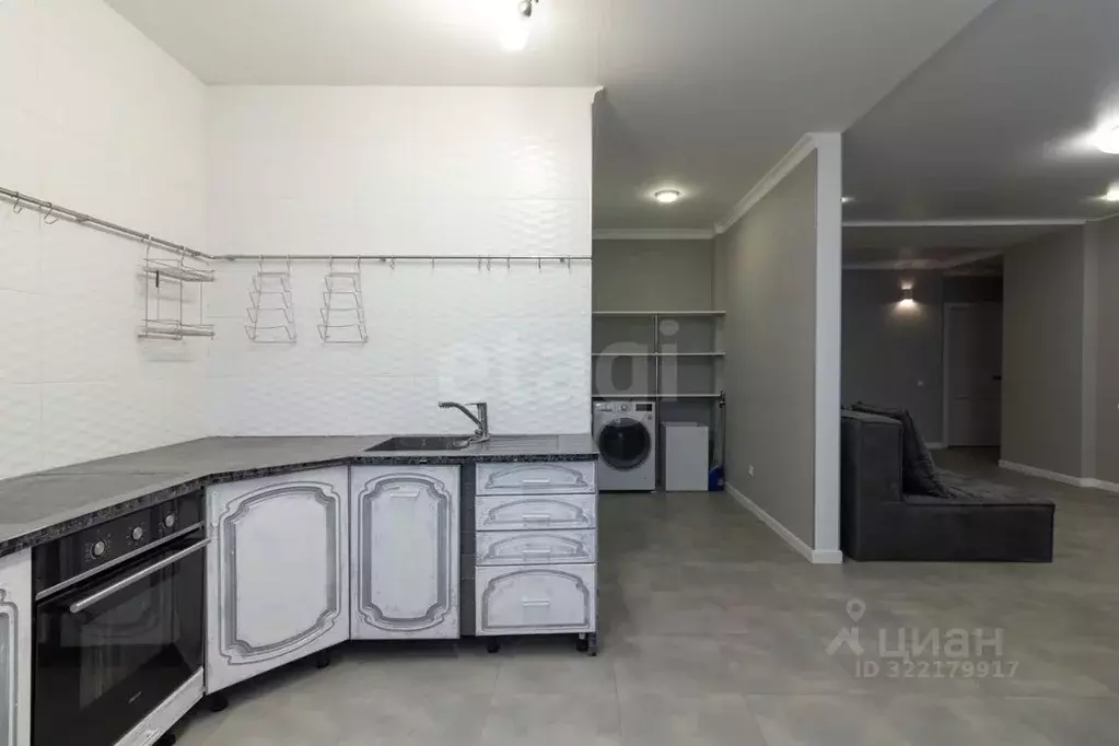 2-к кв. Тюменская область, Тюмень ул. Муравленко, 13 (87.0 м) - Фото 2