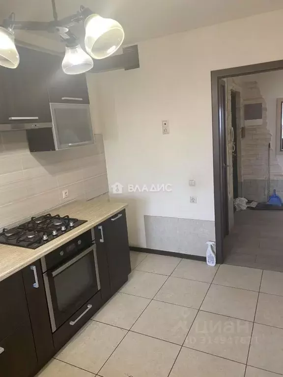 3-к кв. Волгоградская область, Волгоград ул. Маршала Воронова, 18 ... - Фото 1