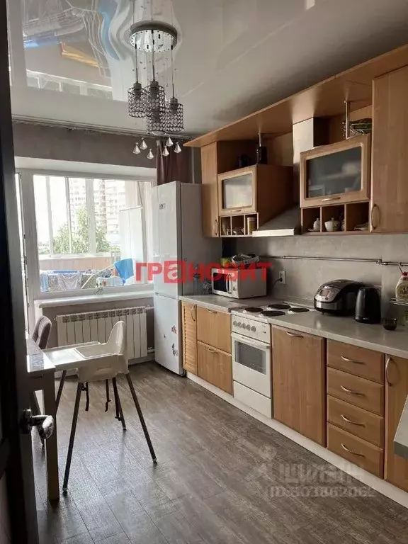 2-к кв. Новосибирская область, Новосибирск ул. Галущака, 3 (76.7 м) - Фото 1