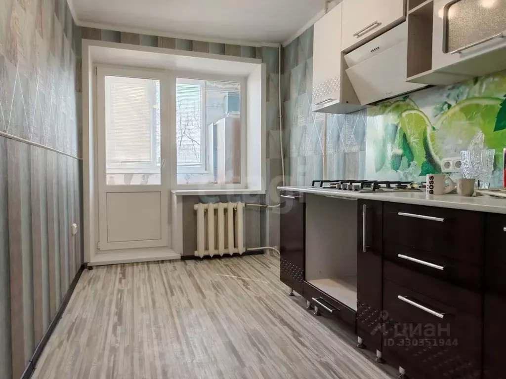 2-к кв. Саратовская область, Саратов ул. Дос, 2 (50.0 м) - Фото 2