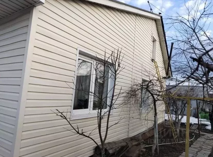 Дом в Оренбургская область, Бузулук Уфимская ул., 124 (100 м) - Фото 1