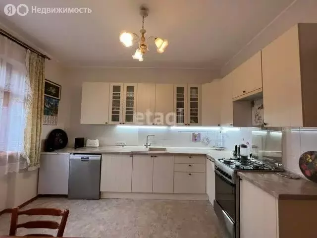 Дом в Симферополь, улица Маршала Рыбалко (308.6 м) - Фото 1