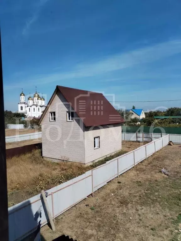 Дом в Воронежская область, Хохольский район, Петинское с/пос, с. Устье ... - Фото 0