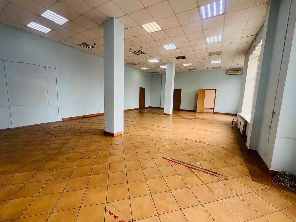 Торговая площадь в Красноярский край, Красноярск ул. Авиаторов, 33 ... - Фото 2