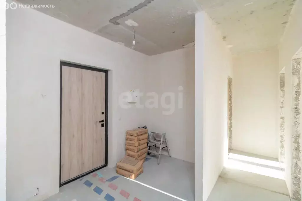 3-комнатная квартира: Тюмень, улица Разведчика Кузнецова, 5 (81.6 м) - Фото 1