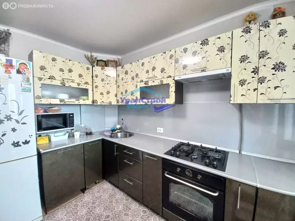 2-комнатная квартира: Октябрьский, проспект Ленина, 75Б (64.1 м) - Фото 2
