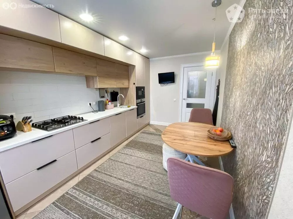 2-комнатная квартира: Тверь, 1-й переулок Вагонников, 2 (59.4 м) - Фото 1