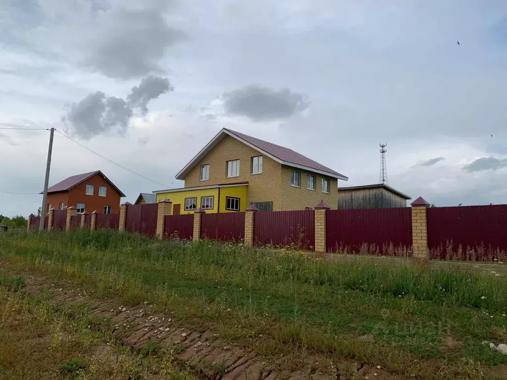 Дом в Марий Эл, Мари-Турекский район, д. Нижний Турек ул. Садовая . - Фото 0