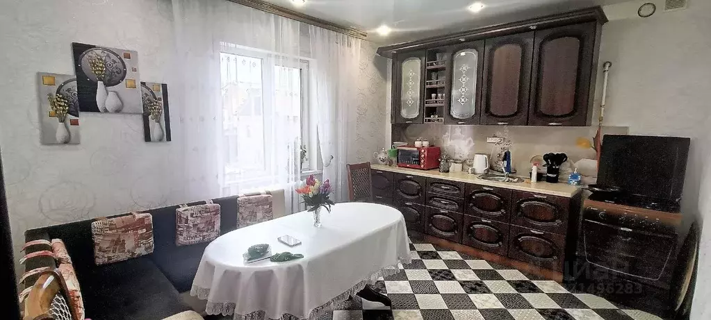 Дом в Омская область, Омск пер. 2-й Семиреченский, 4 (160 м) - Фото 1