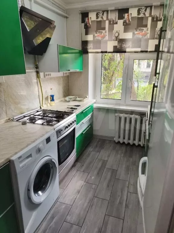 2-к. квартира, 40 м, 1/9 эт. - Фото 0