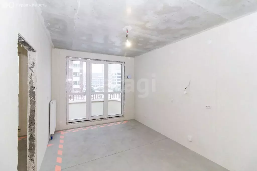 1-комнатная квартира: Тюмень, улица Вадима Бованенко, 7 (36.8 м) - Фото 2