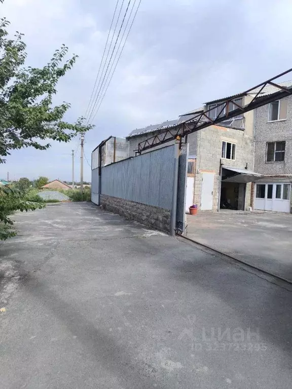 Дом в Оренбургская область, Орск пос. Казачий, пер. Нагорный, 4 (296 ... - Фото 2