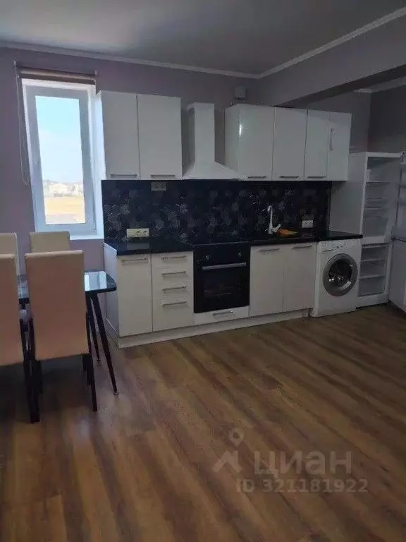 1-к кв. Крым, Евпатория городской округ, Мирный пгт ул. Сырникова, 31Б ... - Фото 0