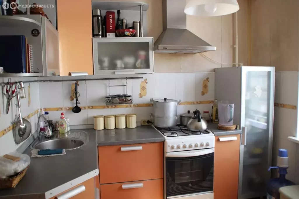 2-комнатная квартира: Магнитогорск, улица Доменщиков, 28 (50 м) - Фото 0