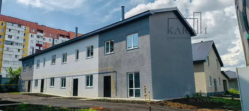 Таунхаус в Челябинская область, Магнитогорск ул. Новая, 5 (90 м) - Фото 1