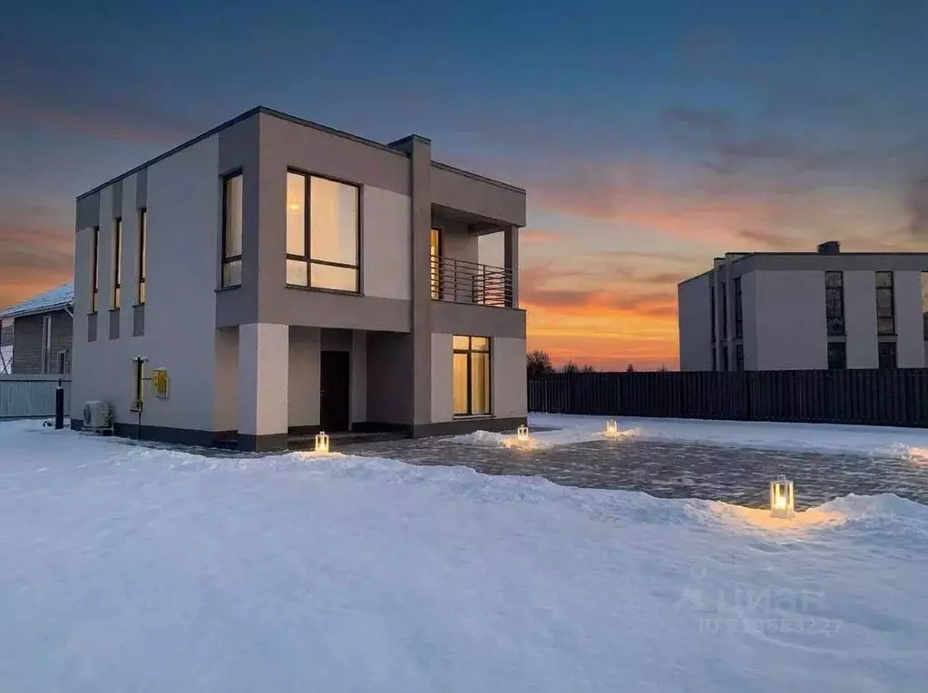 Коттедж в Санкт-Петербург, Санкт-Петербург, Петергоф дор. Сашинская, ... - Фото 1