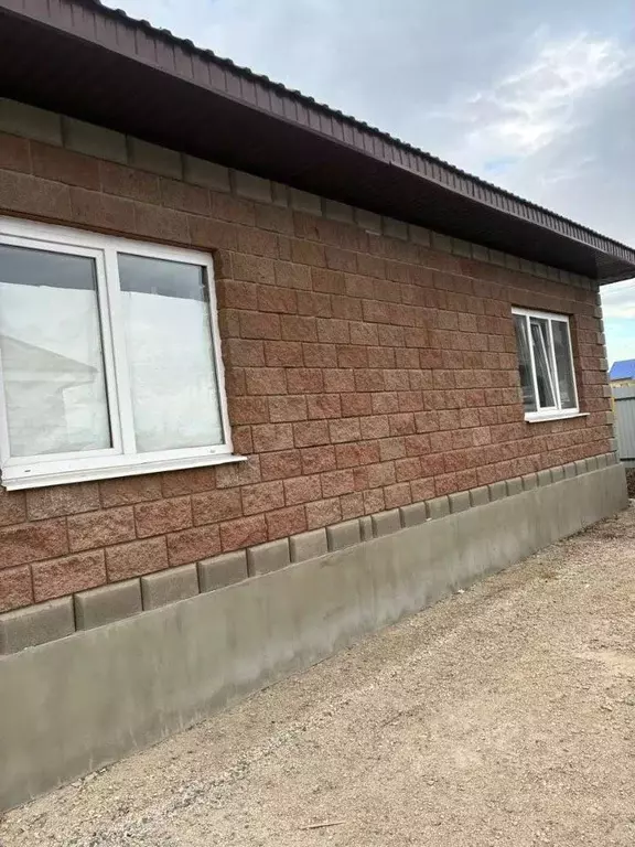 Дом в Белгородская область, Старый Оскол ул. Тулинова, 65 (100 м) - Фото 2