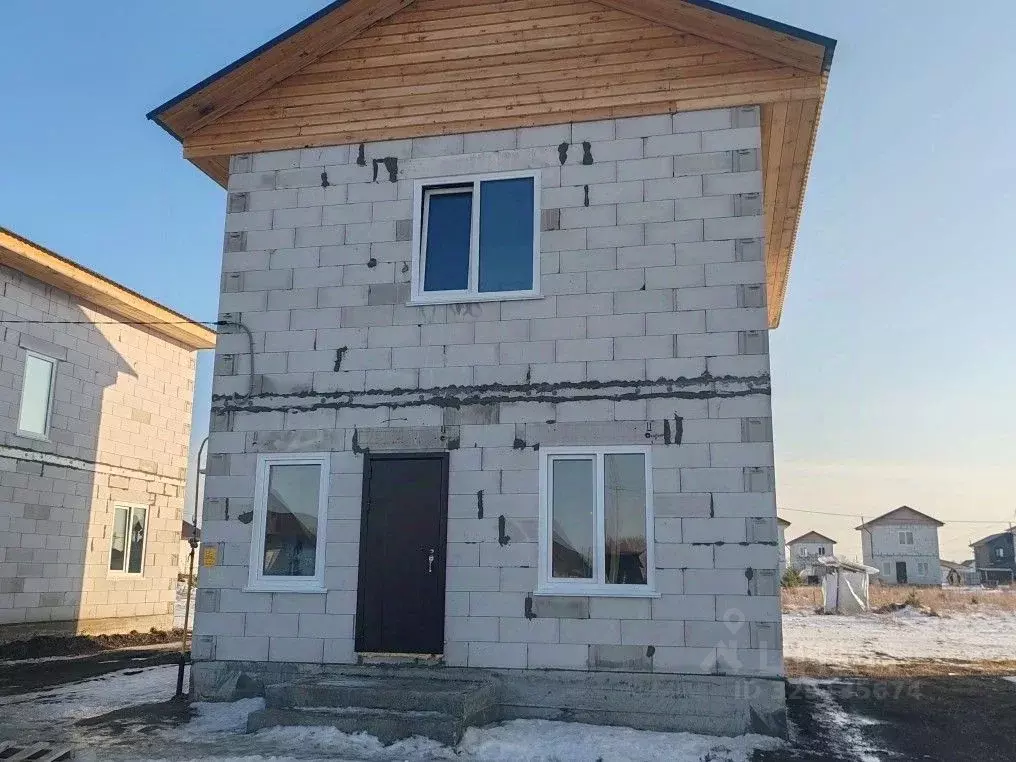 Дом в Алтайский край, Барнаул городской округ, пос. Центральный ул. ... - Фото 1