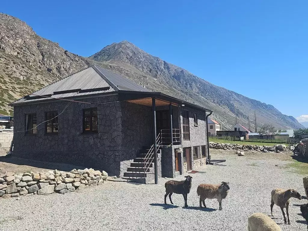 Дом в Кабардино-Балкария, Эльбрусский район, с. Верхний Баксан ул. ... - Фото 0