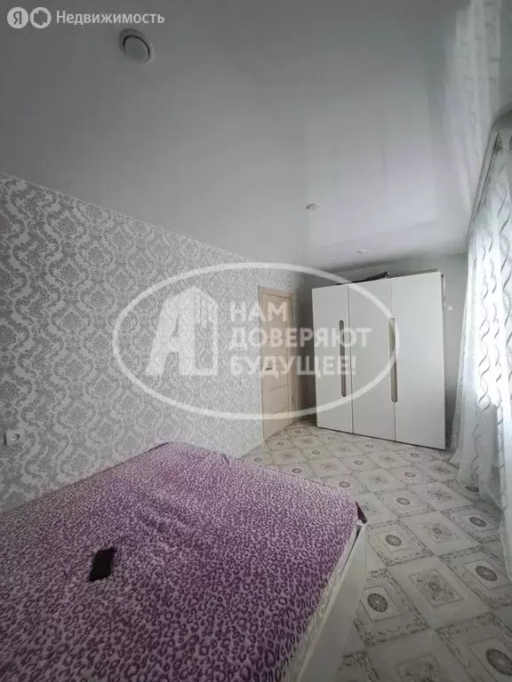 2-комнатная квартира: Губаха, улица Космонавтов, 1 (42 м) - Фото 1