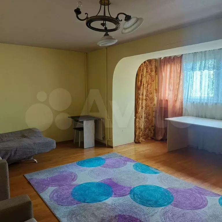 Комната 26 м в 3-к., 4/9 эт. - Фото 1