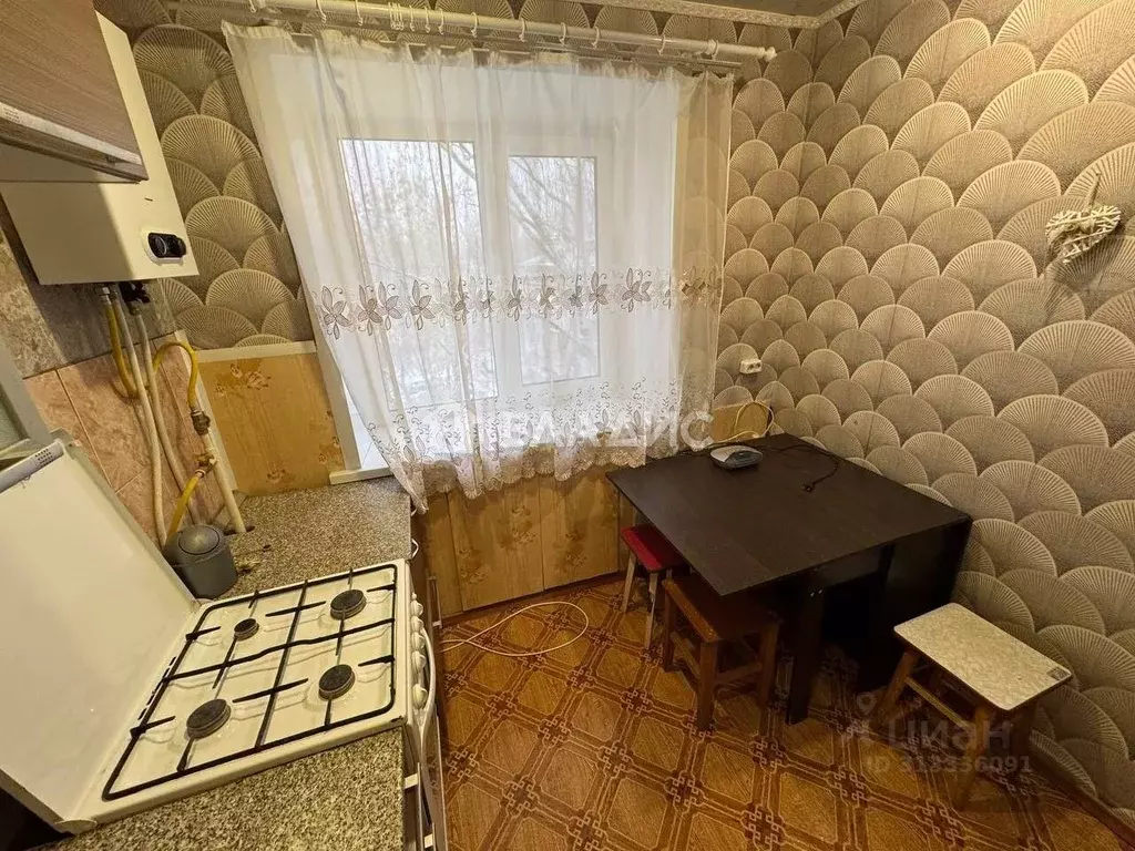 2-к кв. Владимирская область, Гусь-Хрустальный ул. Микрорайон, 15 ... - Фото 0