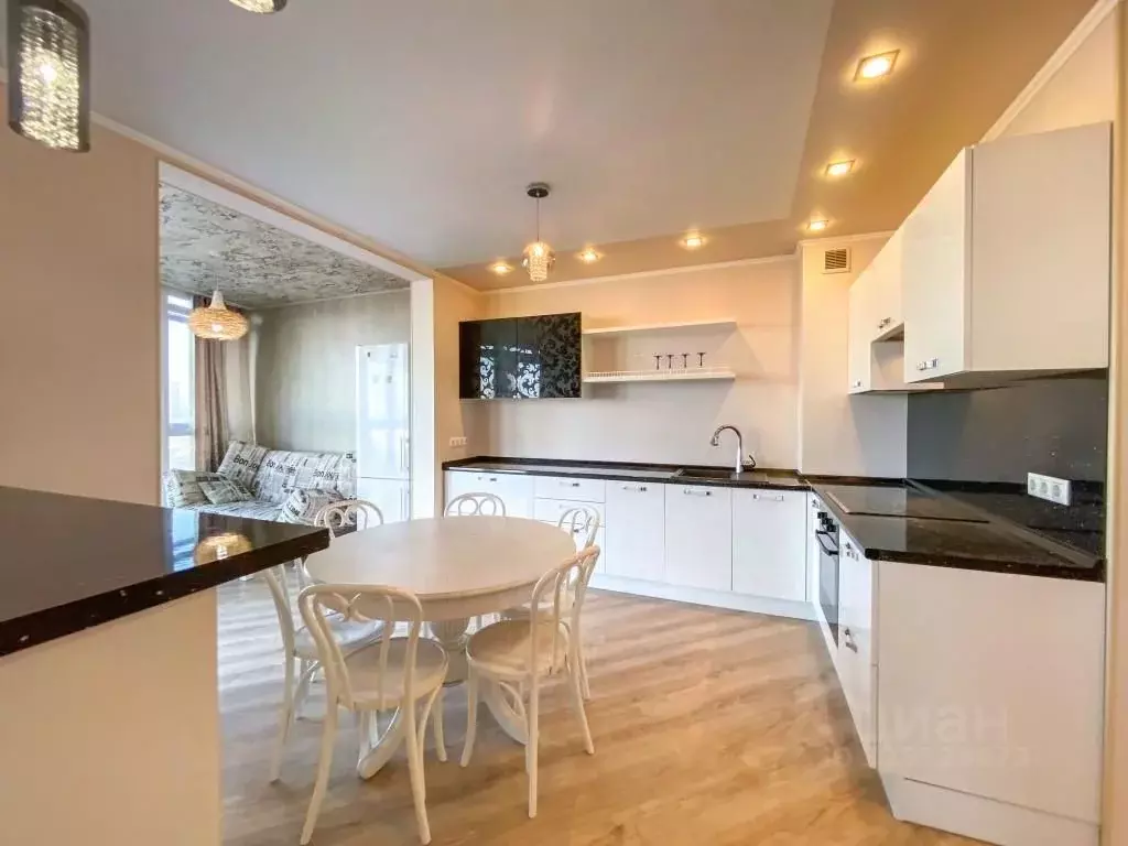 2-к кв. Иркутская область, Иркутск ул. Декабрьских Событий, 31 (67.5 ... - Фото 1