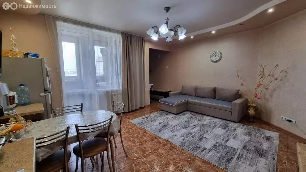 3-комнатная квартира: Волгоград, улица Землячки, 66А (97.7 м) - Фото 2