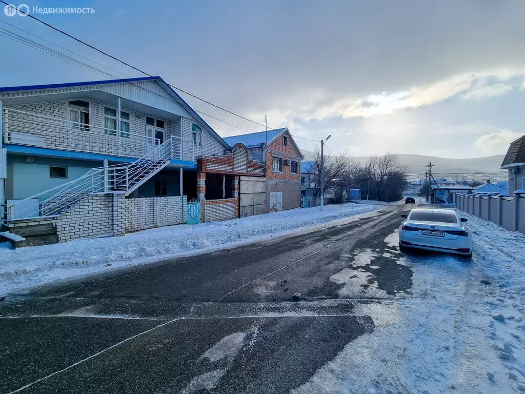Дом в село Кабардинка, Совхозная улица, 4 (120 м) - Фото 1