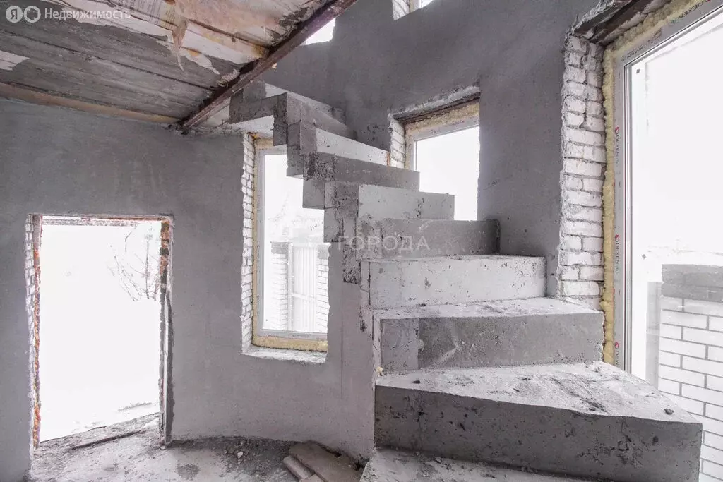Дом в Барнаул, улица Панкратова, 93 (300 м) - Фото 0